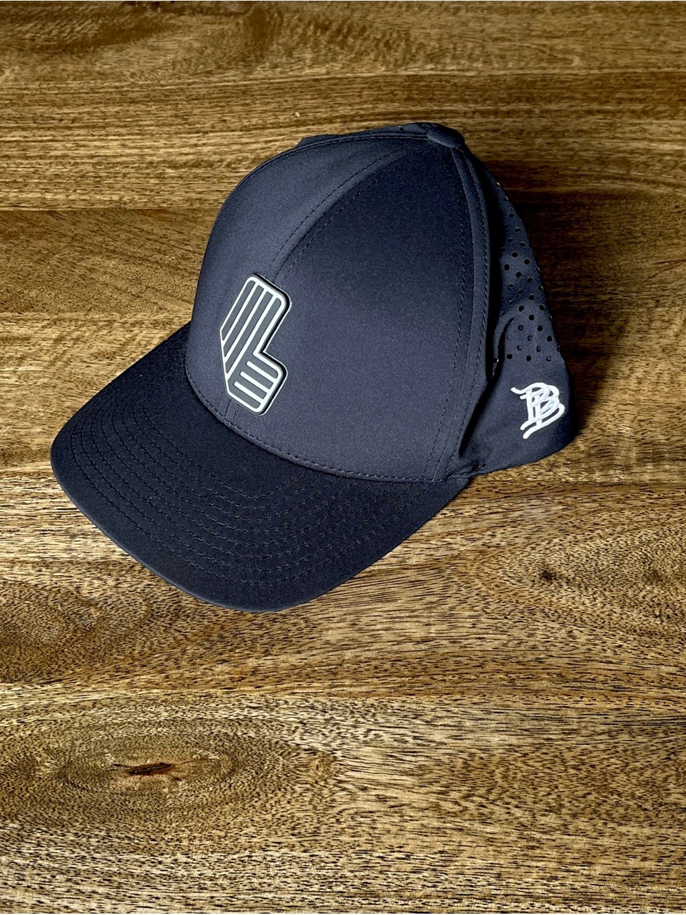 Branded Bills x LIV Golf Mens Black 110 Flexfit Tech Active Logo Hat Style 500